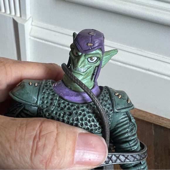 Marvel legends Green Goblin 6.5in. Action Figure 2003 - Picture 4 of 5